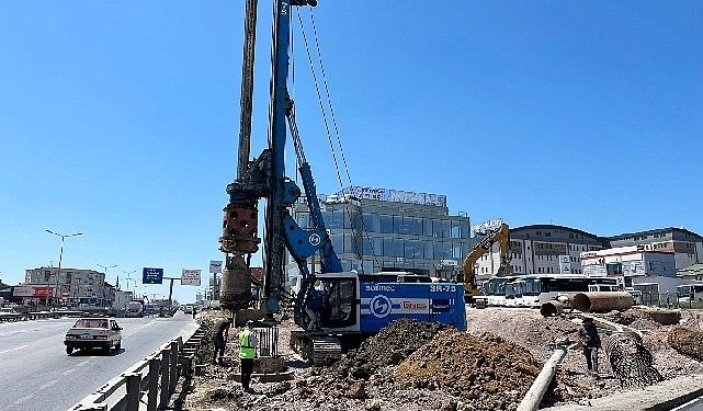 Kaşkaldere Kavşağı’nda köprü kazıkları çakılıyor