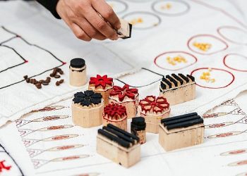 Kaybolmaya Yüz Tutmuş Klâsik ve Antik Oyunları Yine Canlandıran Toplumsal Teşebbüs: Oyun Atlası