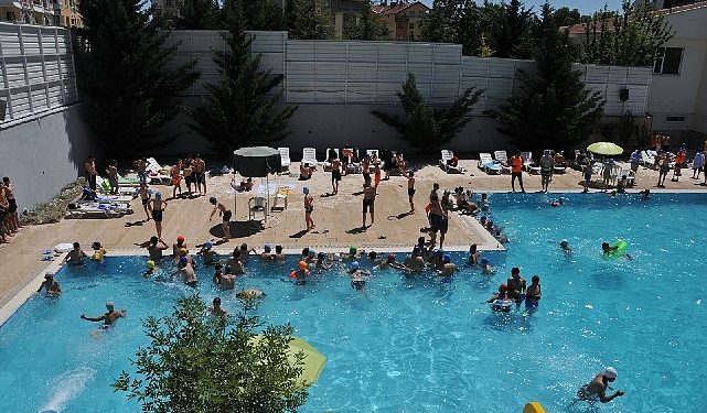 Keçiören’de Deniz tadında aquaparklar