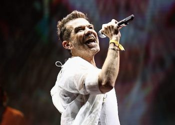 Kenan Doğulu’yu Binlerce İzmirli Yalnız Bırakmadı