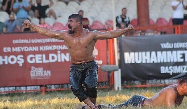 Kırkpınar başpehlivanı Yusuf Can Zeybek Kartepe’de