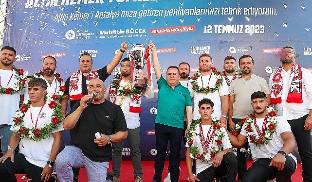 Kırkpınar Başpehlivanı Yusuf Can Zeybek’e coşkulu karşılama