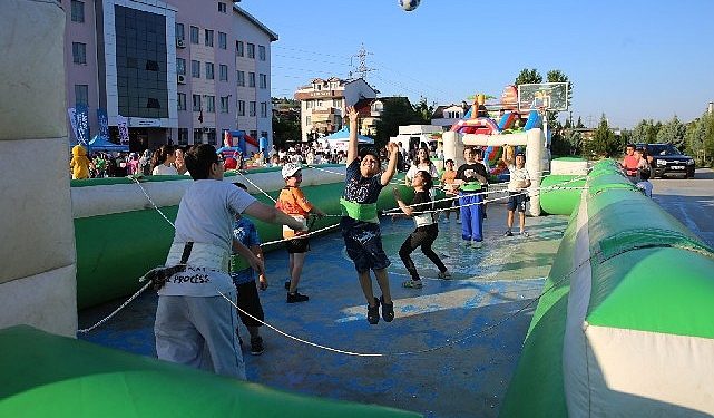 Kocaeli’nin sokaklarında şenlik var