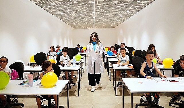 Kültür sanat kampında hem eğleniyor hem de öğreniyorlar