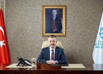 Lider Büyükakın, Büyükşehir’de çalışan personelleri enflasyona ezdirmedi