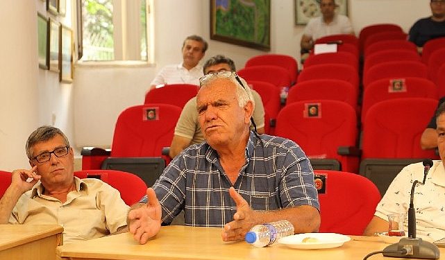 Lider deveciler muhtarlarla toplantı düzenledi