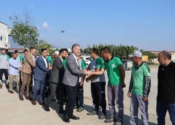 Lider Taban Mesaiye Çalışanın Bayramını Kutlayarak Başladı