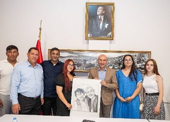 Litvanya’dan gelen Roman gençler Lider Soyer’i ziyaret etti