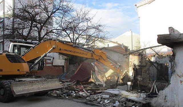 Metruk binalar tehlike olmaktan çıkıyor