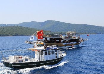 Muğla Büyükşehir Grupları Bayram’da Denizlerin Korunması İçin Ağır Mesai Harcadı