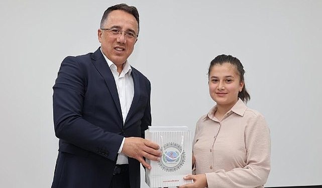 Nevşehir Belediyesi LGS’de birinci 50’ye giren Öğrencileri ödüllendirdi 