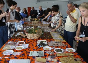 Nilüfer’de milletlerarası lokal tohum takası yapıldı