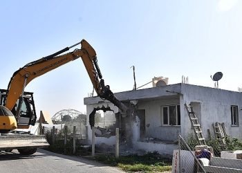Osmangazi kaçak ve metruk yapılardan temizleniyor