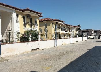Pazar esnafına gölgelik askı direği