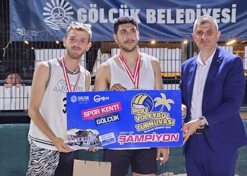 Plaj voleybolu turnuvası çekişmeli karşılaşmalar ile tamamlandı 