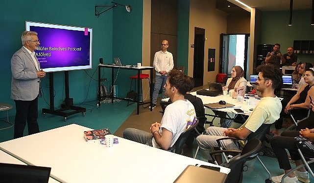 Podcast atölyesi birinci mezunlarını verdi