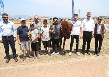 Rahvan atlar değirmendere’de şampiyonluğa koştu   