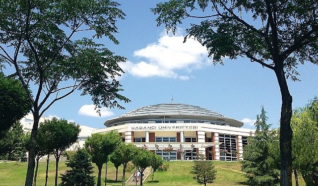 Sabancı Üniversitesi’nde tanıtım günleri tanınan bilim sunumlarıyla devam ediyor 