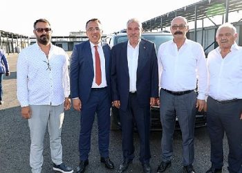 Sarsıntıdan etkilenen Hatay’da Nevşehir Kapadokya zerzevat hali’nin açılışı yapıldı 