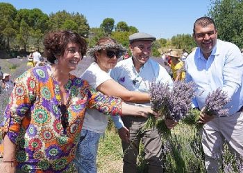 Seferihisar’da mis kokulu şenlik