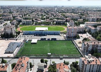 Selçuklu Belediyesi Sentetik Çim Saha ve İdari Bina düzenlenen merasimle açıldı