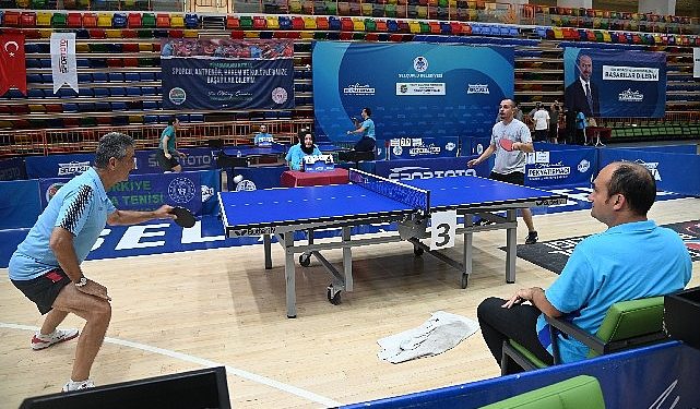 Sporun merkezi Selçuklu’da Kuruluşlararası Masa Tenisi Turnuvası tamamlandı