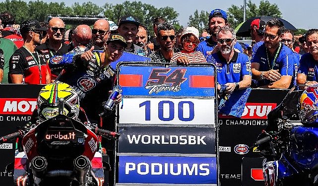 Toprak Razgatlıoğlu’ndan İtalya’da İkili Zafer