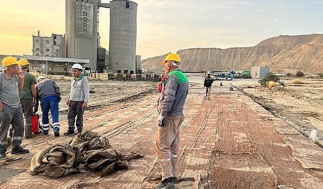 Türkçimento Azerbeycan’a beton yol uygulamaları konusunda dayanak veriyor