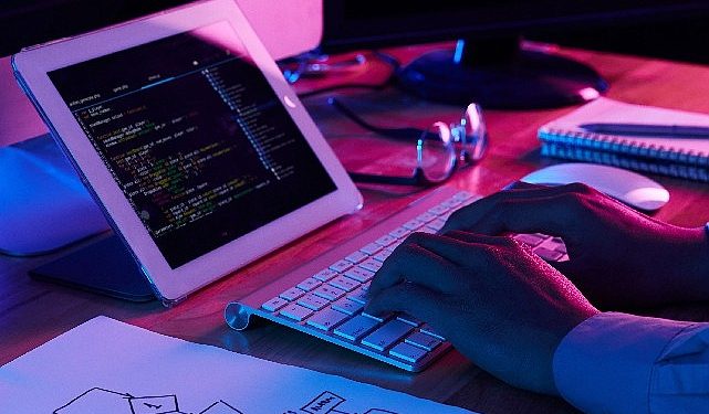 Türkiye’de Yazılım Pazarı Geliri 600 Milyon Dolar ile Dünyada %0,08 Hisseye Sahip