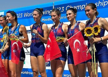 Ulusal kürekçilerden 1 gümüş 1 bronz madalya 