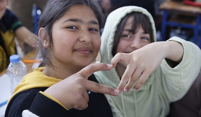 UNICEF ve Netflix zelzele bölgesindeki gençler için güçlerini birleştiriyor