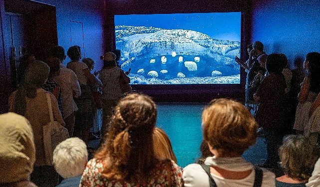 Ünlü fotoğrafçı Isabel Muñoz, Pera Müzesi’nde sanatseverlerle buluştu