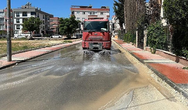 Yenişehir Belediyesi kent genelinde paklık çalışmalarını sürdürüyor