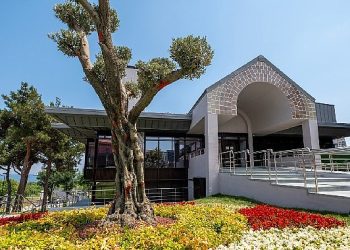 Zeytinburnu’nun Parlayan Yıldızı Mozaik Kafe