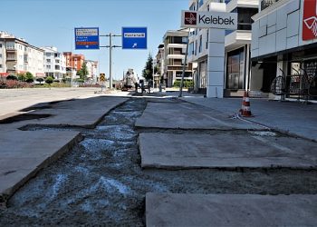 Zübeyde hanım caddesi’nde yağmur suyu çizgileri güçlendirildi 