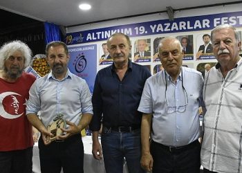 Altınkum Muharrirler Şenliği Usta Kalemleri Ağırlamaya Devam Ediyor
