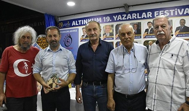 Altınkum Muharrirler Şenliği Usta Kalemleri Ağırlamaya Devam Ediyor