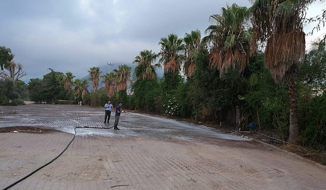Antalya Büyükşehir takımları karavan park tahliyesini tamamladı