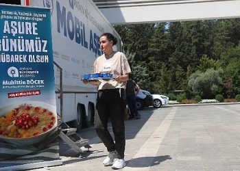 Antalya Büyükşehir’den 50 bin şahsa aşure ikramı