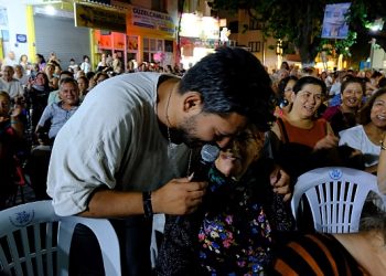 Aydın Büyükşehir belediyesi’nden güzelçamlı’da yaz kanseri 