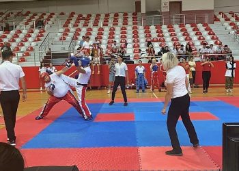 Bayraklılı atletlerden Kick Boks başarısı