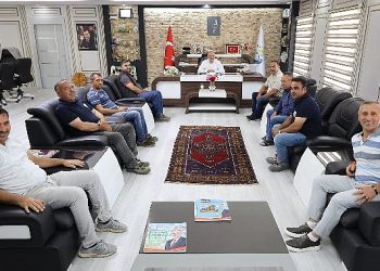 Belediye emekçilerinden Lider Öztürk’e artırım teşekkürü