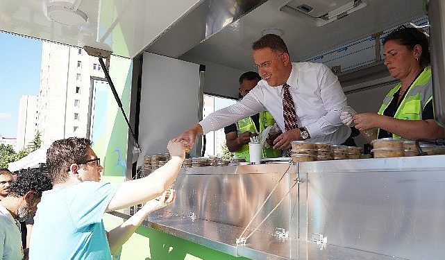 Beylikdüzü’nde 18 bin şahsa aşure ikram edildi