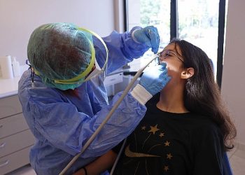 Çankaya Belediyesi, semtlerde bulunan poliklinikleriyle her yıl binlerce vatandaşa ağız ve diş sıhhati hizmetini fiyatsız olarak veriyor