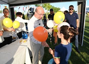 Çocukların yaz cümbüşü Sille Seyir Zirvesi Uçurtma Şenliği yeniden dopdolu geçti