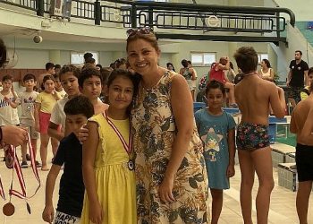 Dönem sonu yüzme karşılaşmasında tüm atletler yarıştı