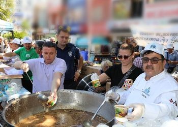 Edremit Belediyesi’nden aşure hayrı