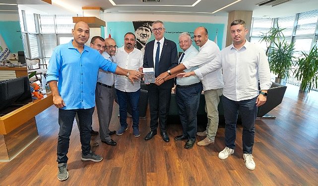 Gazetecilerden Lider Arda’ya özel ikram