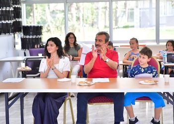 Geleceğin tiyatrocuları yetişiyor