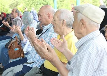 Gölcük Zelzele Şehitleri Dualarla Anıldı